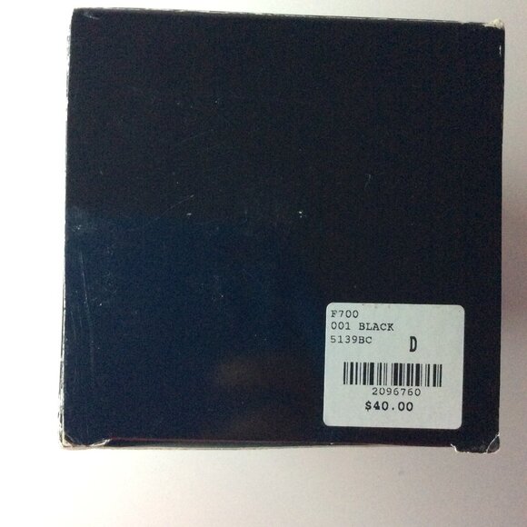 La Vie en Rose Self-adhesive Bra (Size D/ Black) - Picture 9 of 9